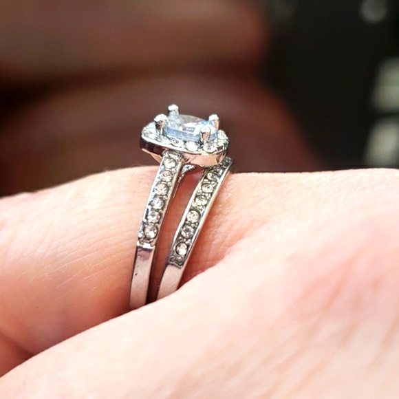 Cubic Zirconia Silver Wedding Ring - Picture 4 of 5